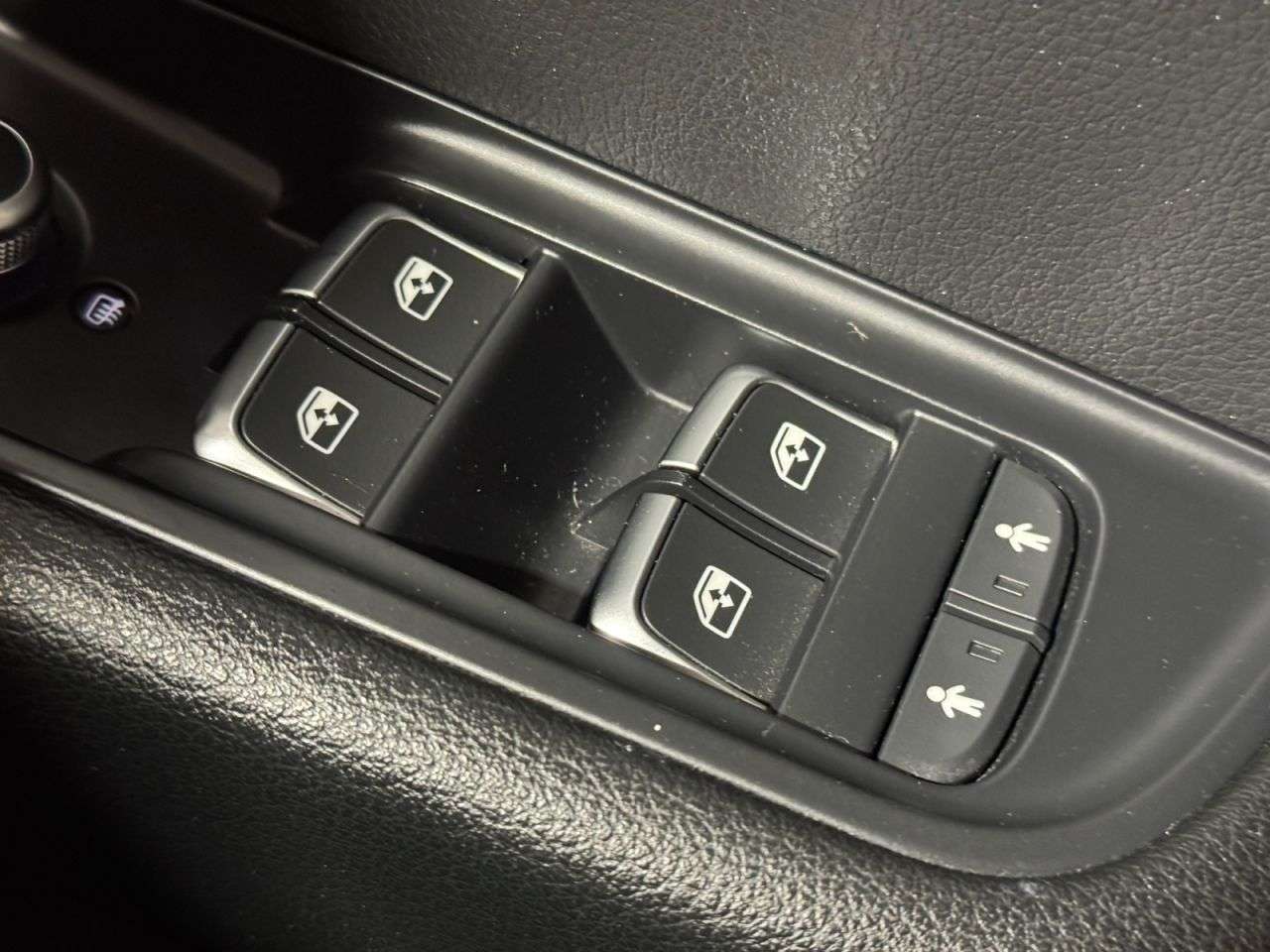 2017 AUDI Q2 2017 AUDI Q2