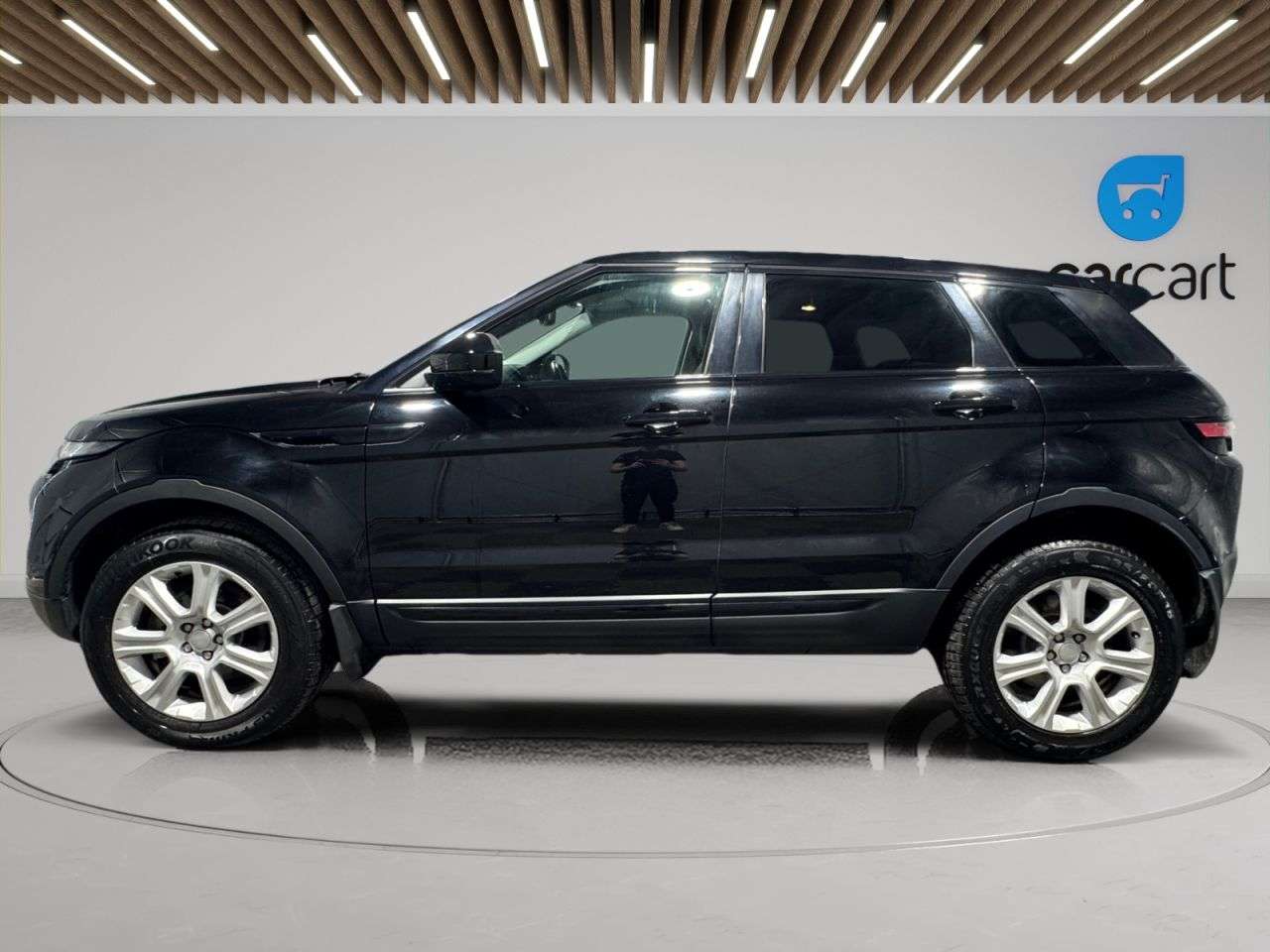 A 2018 LAND ROVER RANGE ROVER EVOQUE 2.0 TD4 SE Tech SUV 5dr Diesel Auto 4WD Euro 6 (s/s) (180 ps) (Rates starti A 2018 LAND ROVER RANGE ROVER EVOQUE 2.0 TD4 SE Tech SUV 5dr Diesel Auto 4WD Euro 6 (s/s) (180 ps) (Rates starti