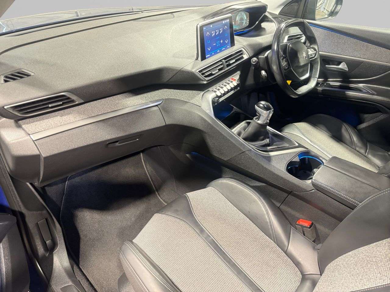 2017 PEUGEOT 3008 2017 PEUGEOT 3008