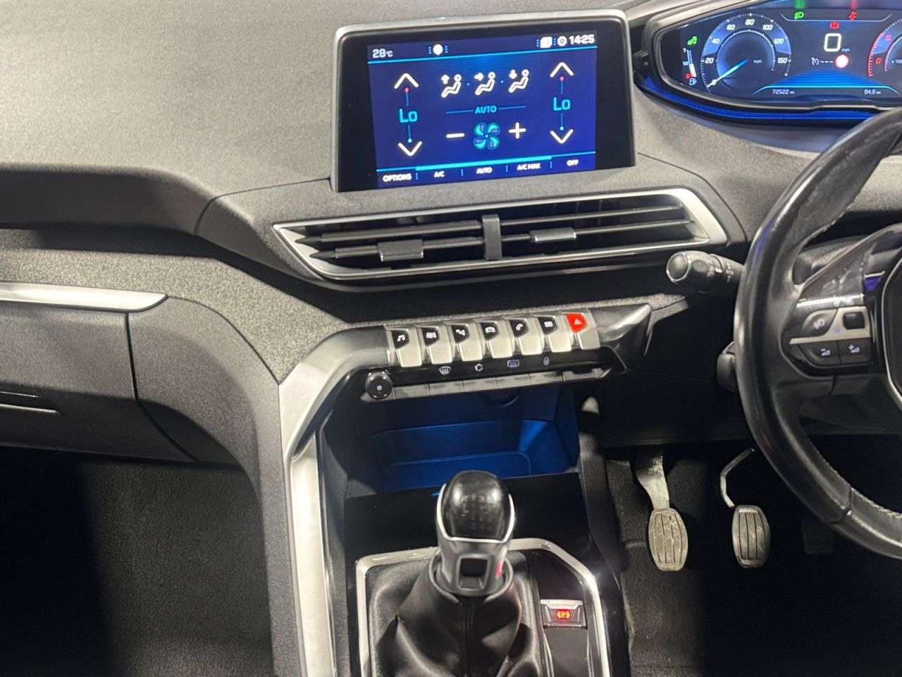 2017 PEUGEOT 3008 2017 PEUGEOT 3008