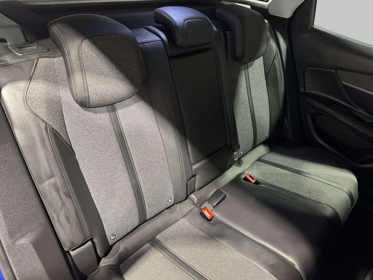 2017 PEUGEOT 3008 2017 PEUGEOT 3008
