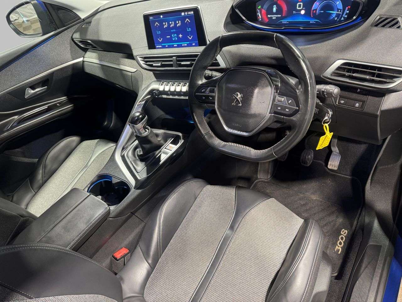 2017 PEUGEOT 3008 2017 PEUGEOT 3008