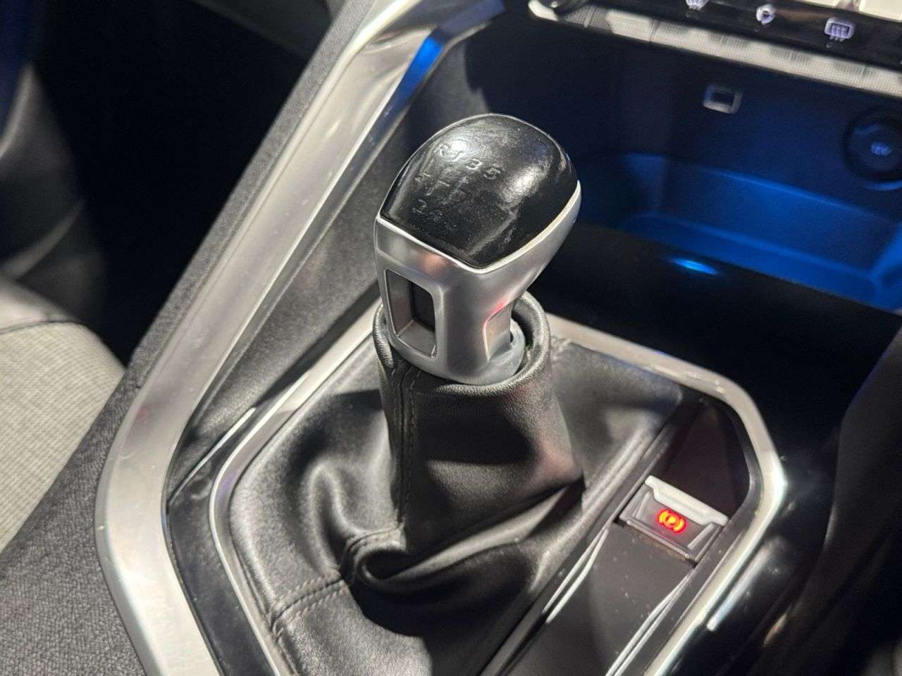 2017 PEUGEOT 3008 2017 PEUGEOT 3008