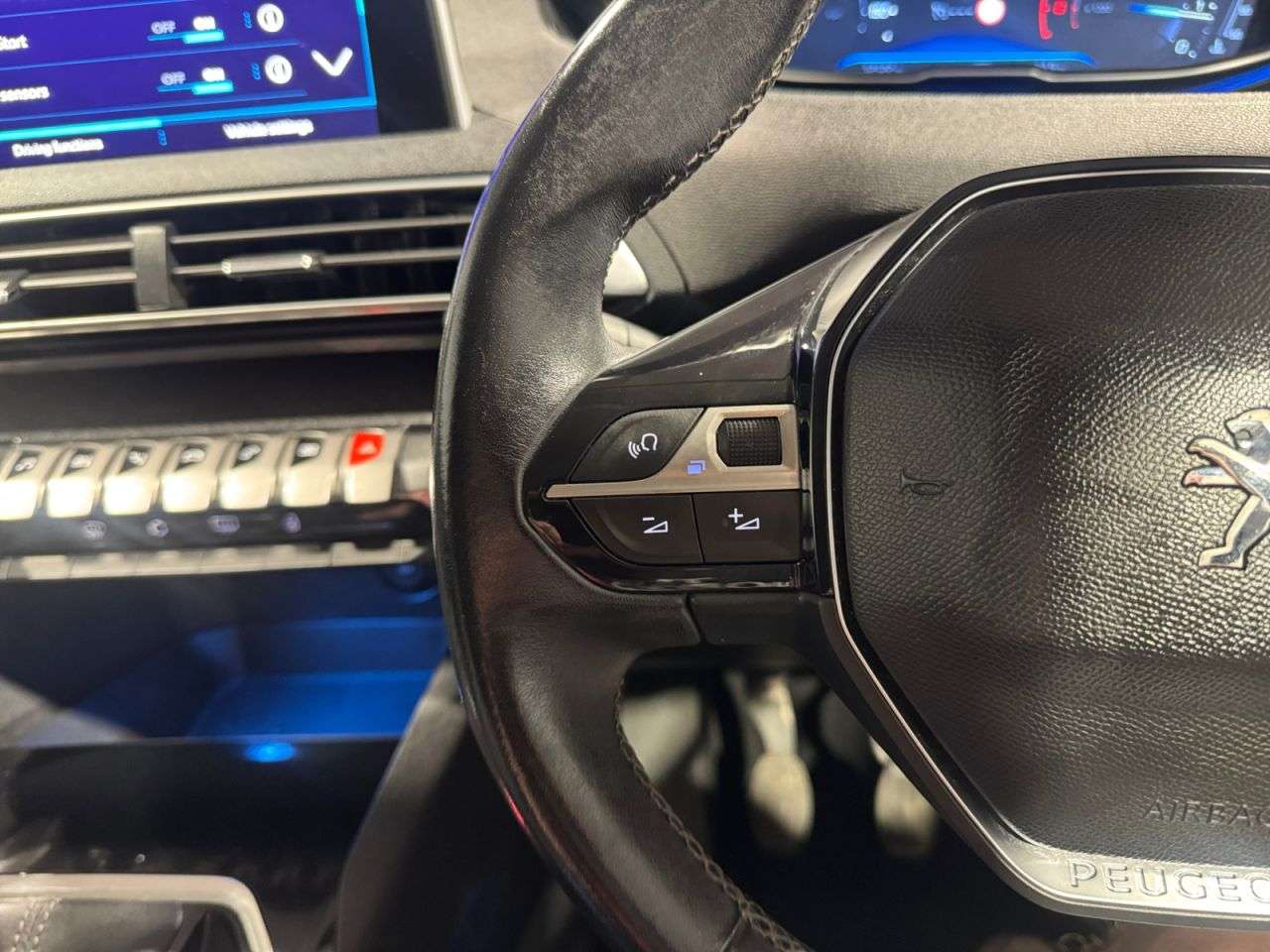 2017 PEUGEOT 3008 2017 PEUGEOT 3008