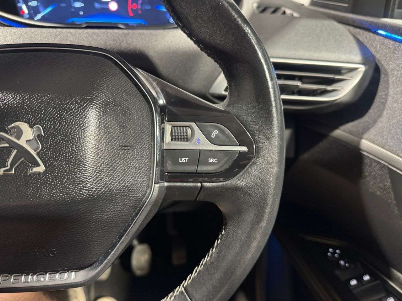 2017 PEUGEOT 3008 2017 PEUGEOT 3008