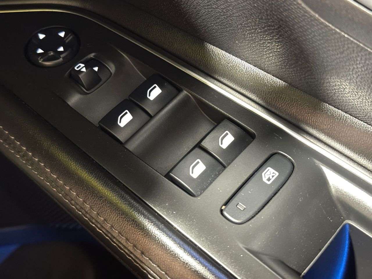 2017 PEUGEOT 3008 2017 PEUGEOT 3008