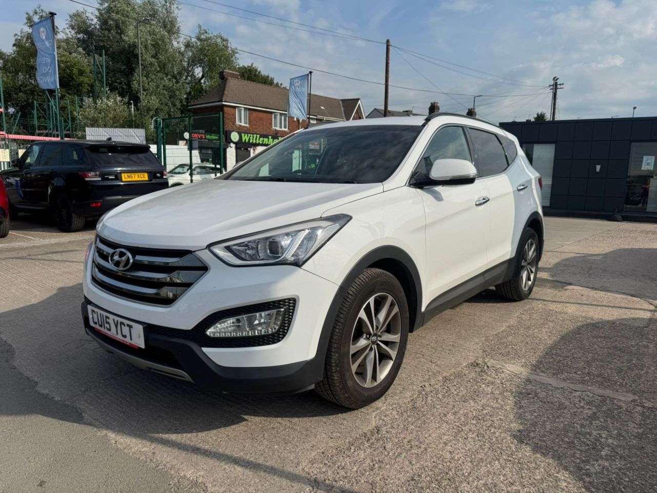 A 2015 HYUNDAI SANTA FE 2.2 CRDi Premium SUV 5dr Diesel Auto 4WD Euro 5 (5 seat) (194 bhp) (Rates s A 2015 HYUNDAI SANTA FE 2.2 CRDi Premium SUV 5dr Diesel Auto 4WD Euro 5 (5 seat) (194 bhp) (Rates s