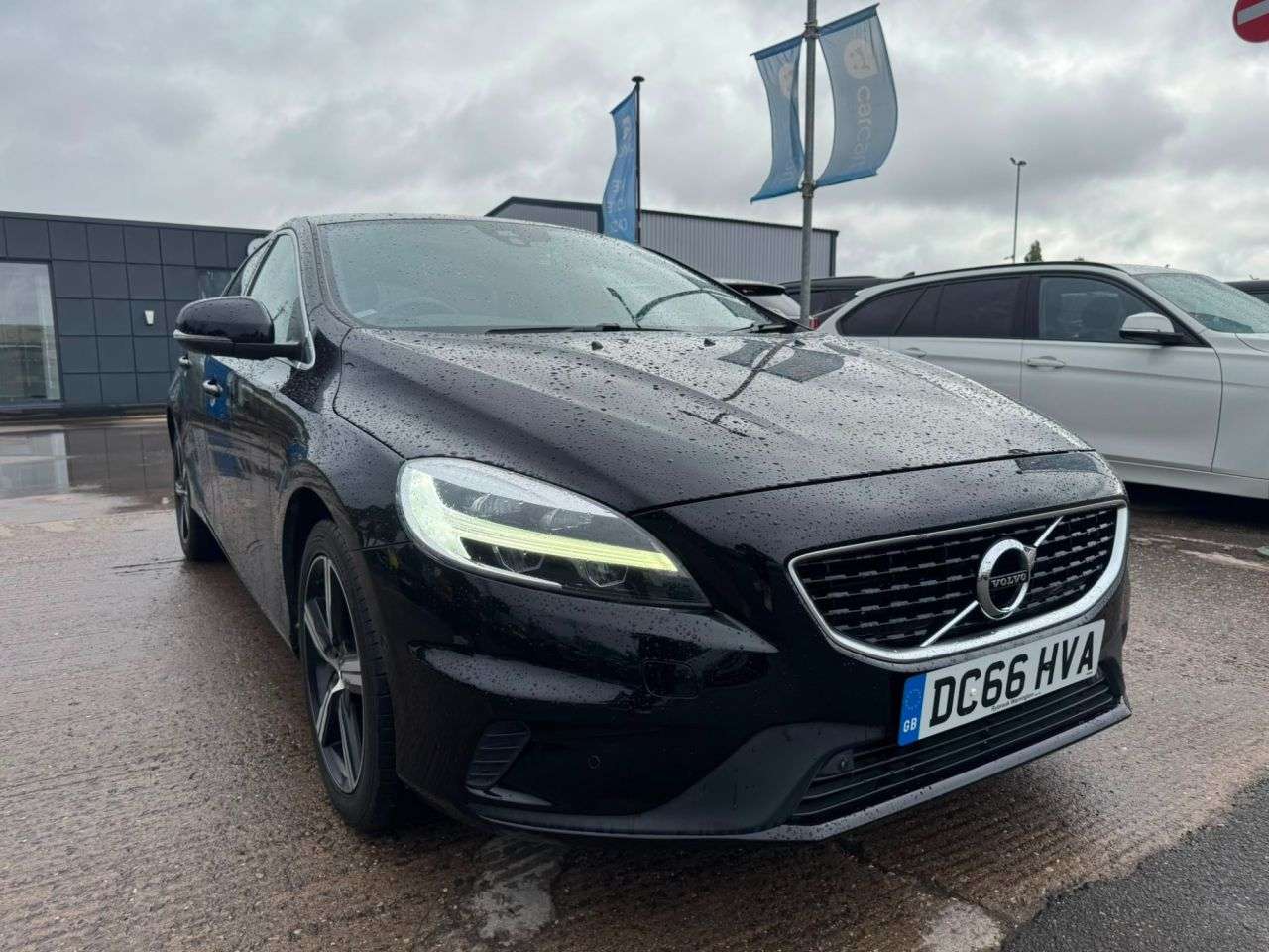 A 2016 VOLVO V40 2.0 T3 R-Design Hatchback 5dr Petrol Manual Euro 6 (s/s) (152 ps) (Rates st A 2016 VOLVO V40 2.0 T3 R-Design Hatchback 5dr Petrol Manual Euro 6 (s/s) (152 ps) (Rates st