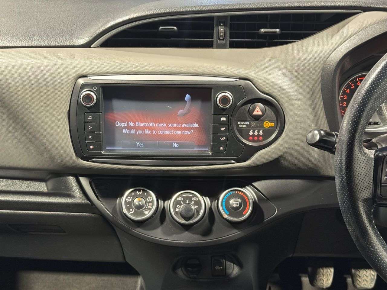 2016 TOYOTA YARIS 2016 TOYOTA YARIS