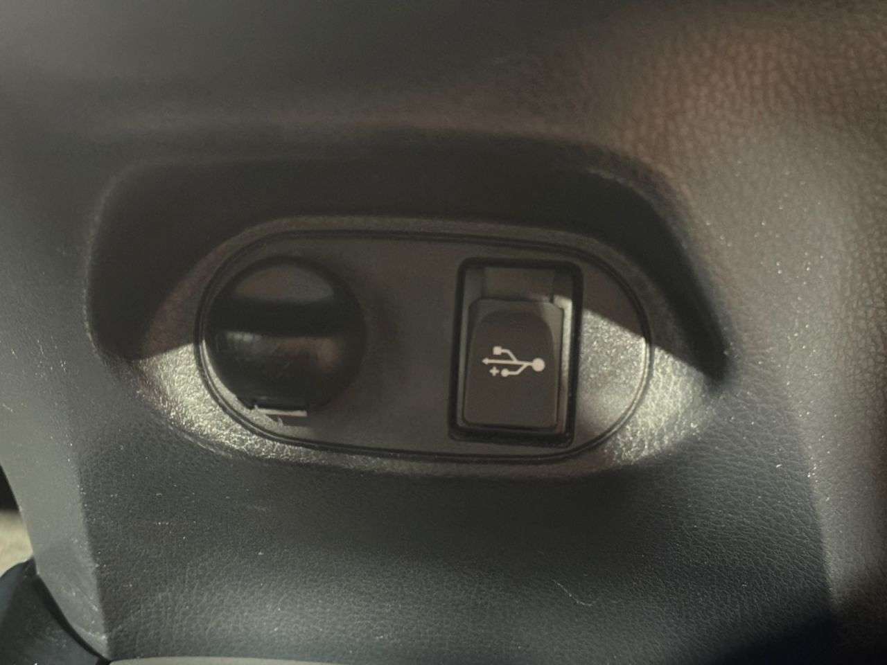 2016 TOYOTA YARIS 2016 TOYOTA YARIS