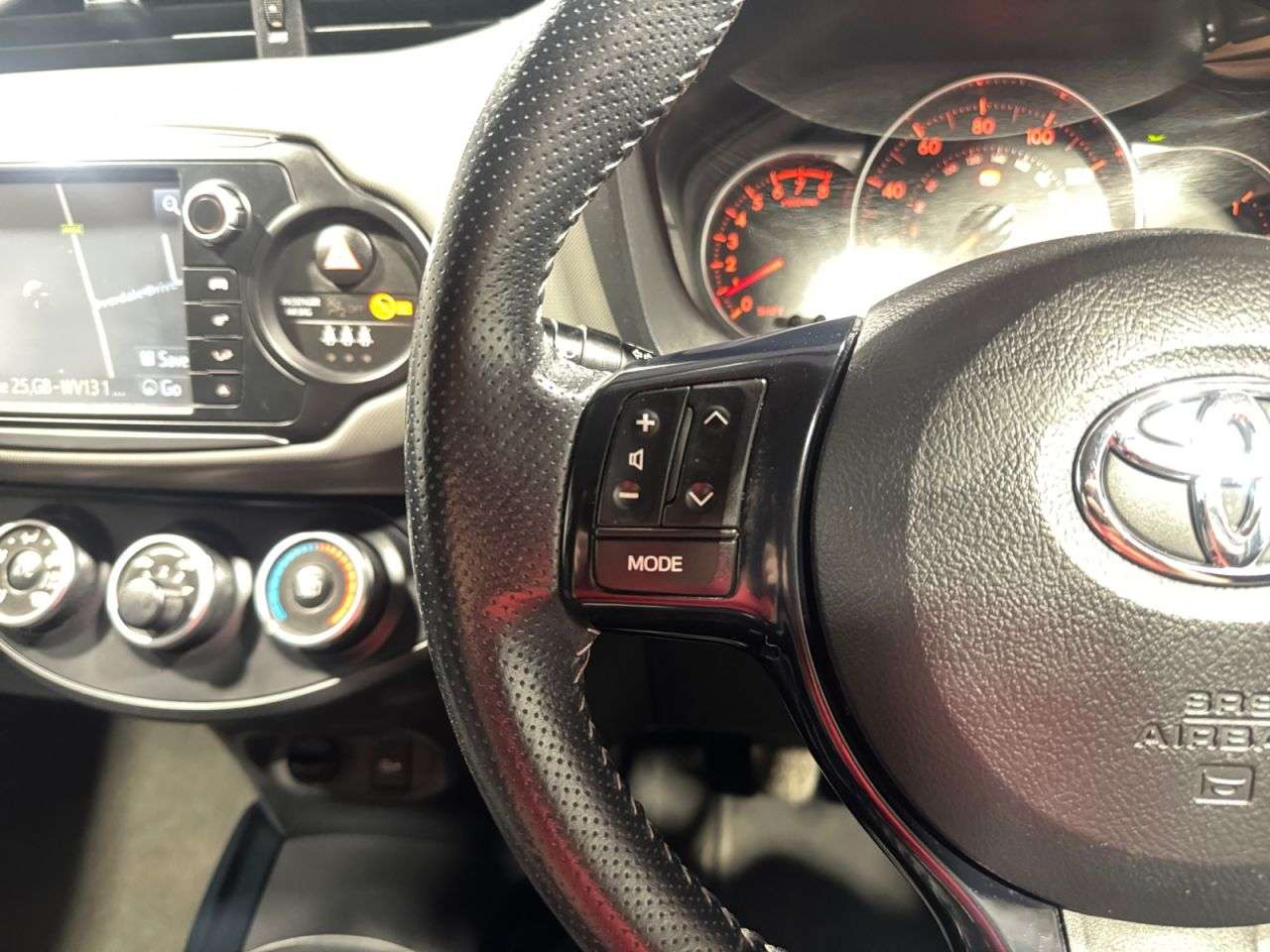 2016 TOYOTA YARIS 2016 TOYOTA YARIS