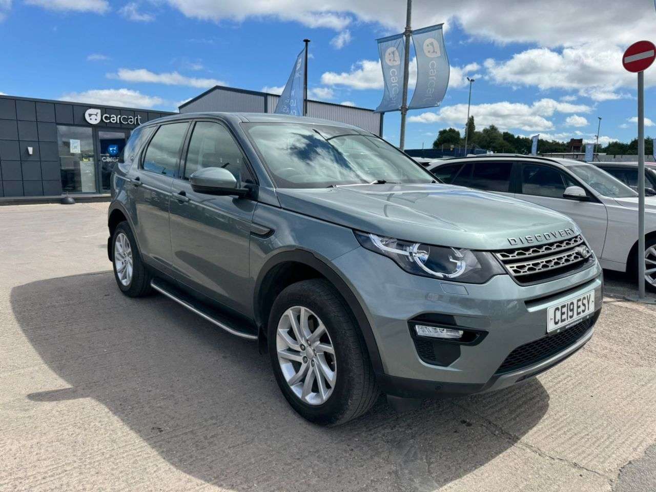 A 2019 LAND ROVER DISCOVERY SPORT 2.0 TD4 SE Tech SUV 5dr Diesel Manual 4WD Euro 6 (s/s) (5 Seat) (150 ps) (R A 2019 LAND ROVER DISCOVERY SPORT 2.0 TD4 SE Tech SUV 5dr Diesel Manual 4WD Euro 6 (s/s) (5 Seat) (150 ps) (R