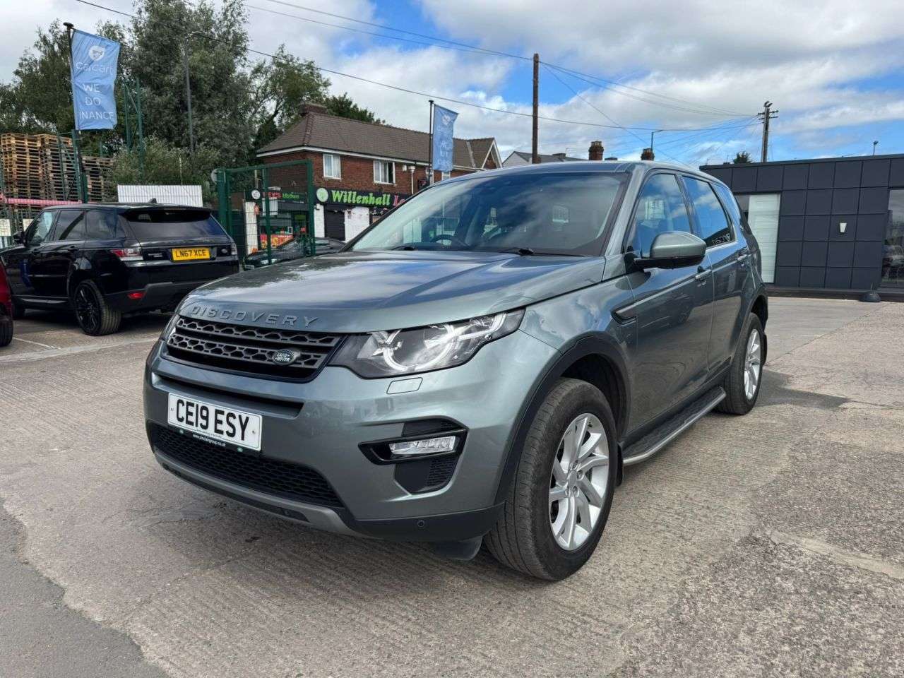 A 2019 LAND ROVER DISCOVERY SPORT 2.0 TD4 SE Tech SUV 5dr Diesel Manual 4WD Euro 6 (s/s) (5 Seat) (150 ps) (R A 2019 LAND ROVER DISCOVERY SPORT 2.0 TD4 SE Tech SUV 5dr Diesel Manual 4WD Euro 6 (s/s) (5 Seat) (150 ps) (R