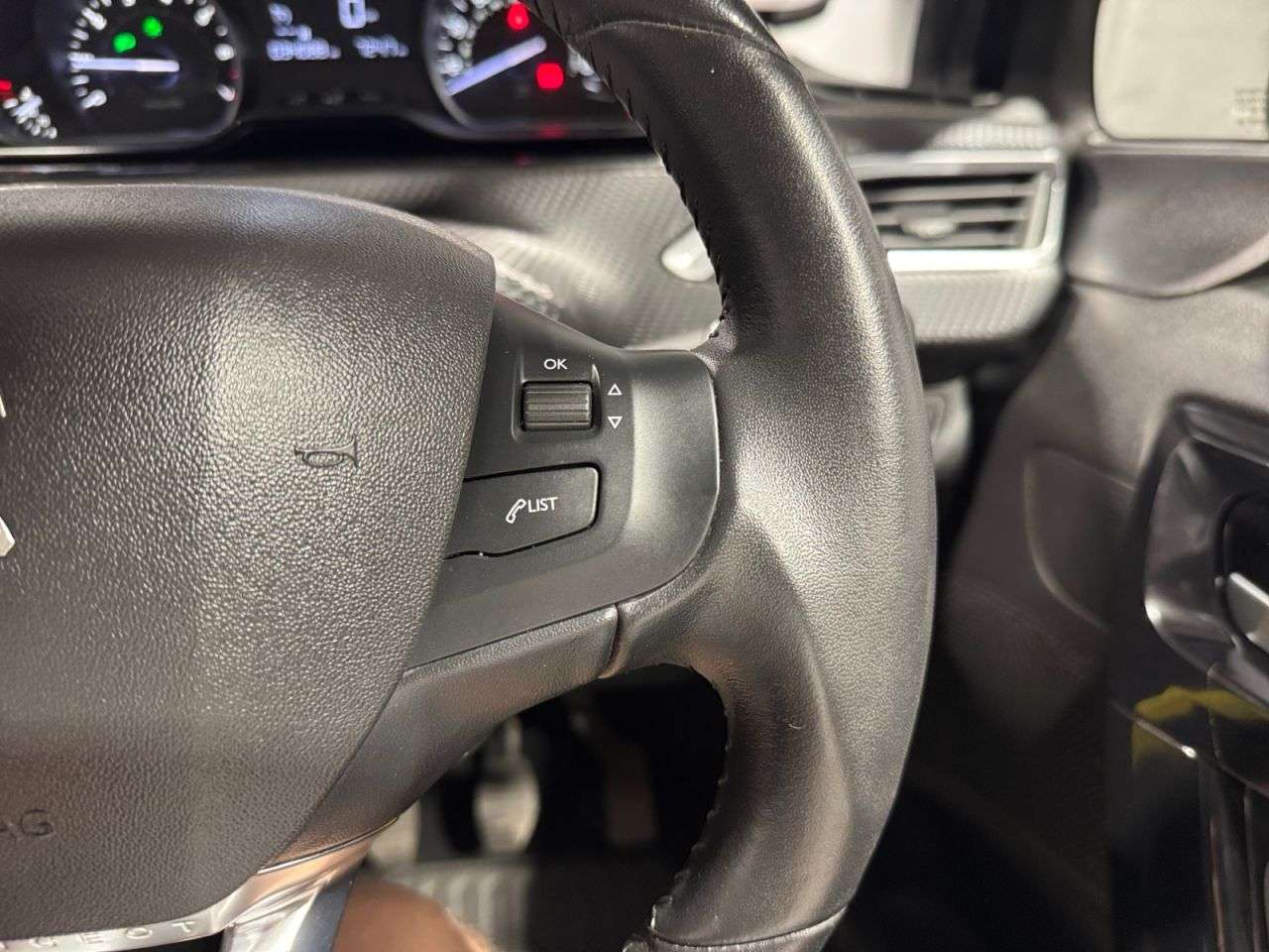 2018 PEUGEOT 208 2018 PEUGEOT 208