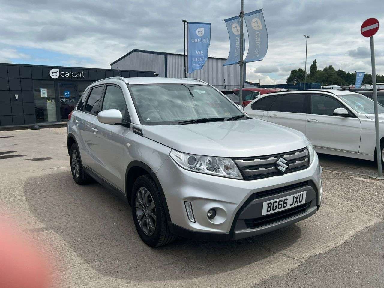 A 2016 SUZUKI VITARA 1.6 SZ4 SUV 5dr Petrol Manual Euro 6 (s/s) (120 ps) (Rates starting as low A 2016 SUZUKI VITARA 1.6 SZ4 SUV 5dr Petrol Manual Euro 6 (s/s) (120 ps) (Rates starting as low