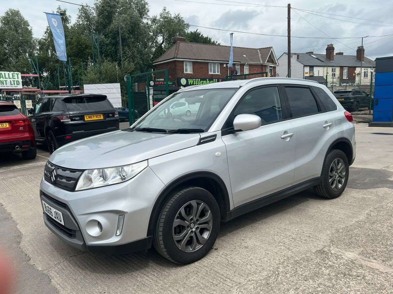 A 2016 SUZUKI VITARA 1.6 SZ4 SUV 5dr Petrol Manual Euro 6 (s/s) (120 ps) (Rates starting as low A 2016 SUZUKI VITARA 1.6 SZ4 SUV 5dr Petrol Manual Euro 6 (s/s) (120 ps) (Rates starting as low