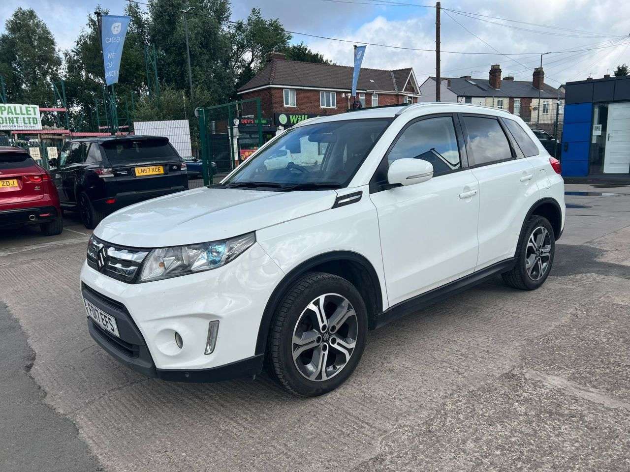 A 2017 SUZUKI VITARA 1.6 SZ5 SUV 5dr Petrol Manual Euro 6 (s/s) (120 ps) (Rates starting as low A 2017 SUZUKI VITARA 1.6 SZ5 SUV 5dr Petrol Manual Euro 6 (s/s) (120 ps) (Rates starting as low
