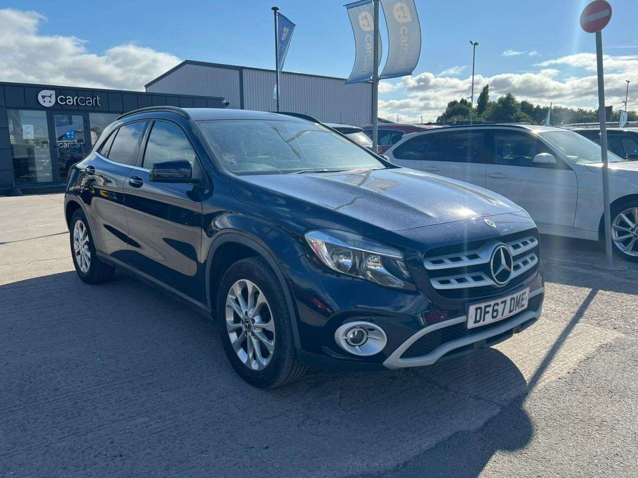 A 2017 MERCEDES-BENZ GLA 2.1 GLA200d SE SUV 5dr Diesel Manual Euro 6 (s/s) (136 ps) (Rates starting A 2017 MERCEDES-BENZ GLA 2.1 GLA200d SE SUV 5dr Diesel Manual Euro 6 (s/s) (136 ps) (Rates starting