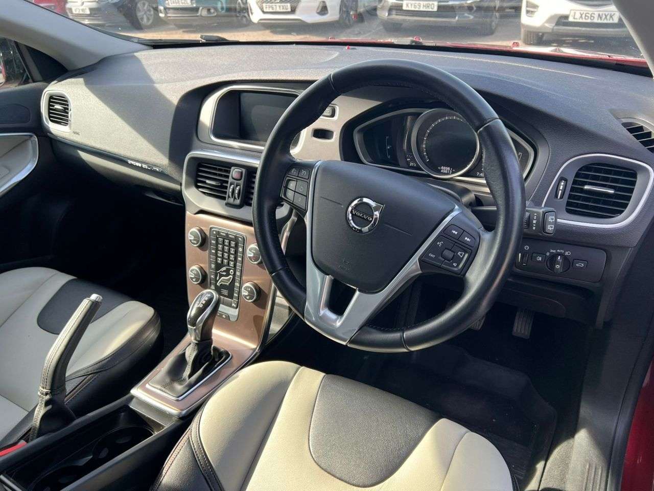 2016 VOLVO V40 CROSS COUNTRY 2016 VOLVO V40 CROSS COUNTRY
