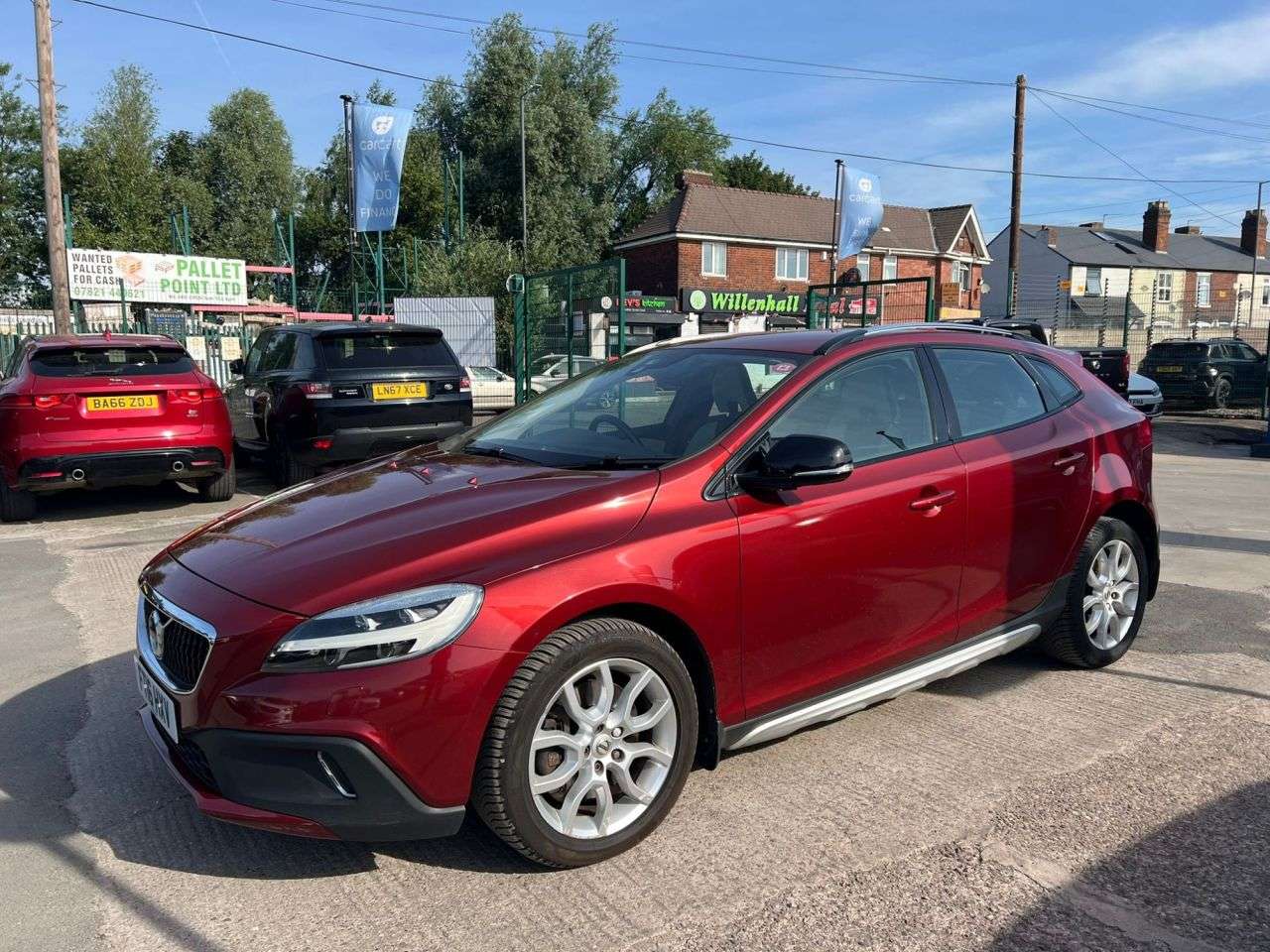 A 2016 VOLVO V40 CROSS COUNTRY 1.5 T3 Pro Hatchback 5dr Petrol Auto Euro 6 (s/s) (152 ps) (Rates starting A 2016 VOLVO V40 CROSS COUNTRY 1.5 T3 Pro Hatchback 5dr Petrol Auto Euro 6 (s/s) (152 ps) (Rates starting