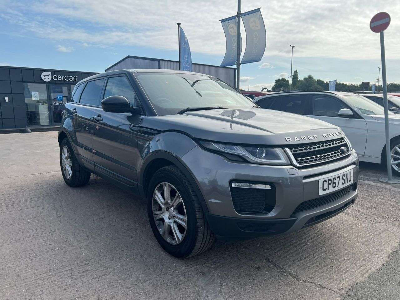A 2017 LAND ROVER RANGE ROVER EVOQUE 2.0 eD4 SE Tech SUV 5dr Diesel Manual FWD Euro 6 (s/s) (150 ps) (Rates star A 2017 LAND ROVER RANGE ROVER EVOQUE 2.0 eD4 SE Tech SUV 5dr Diesel Manual FWD Euro 6 (s/s) (150 ps) (Rates star
