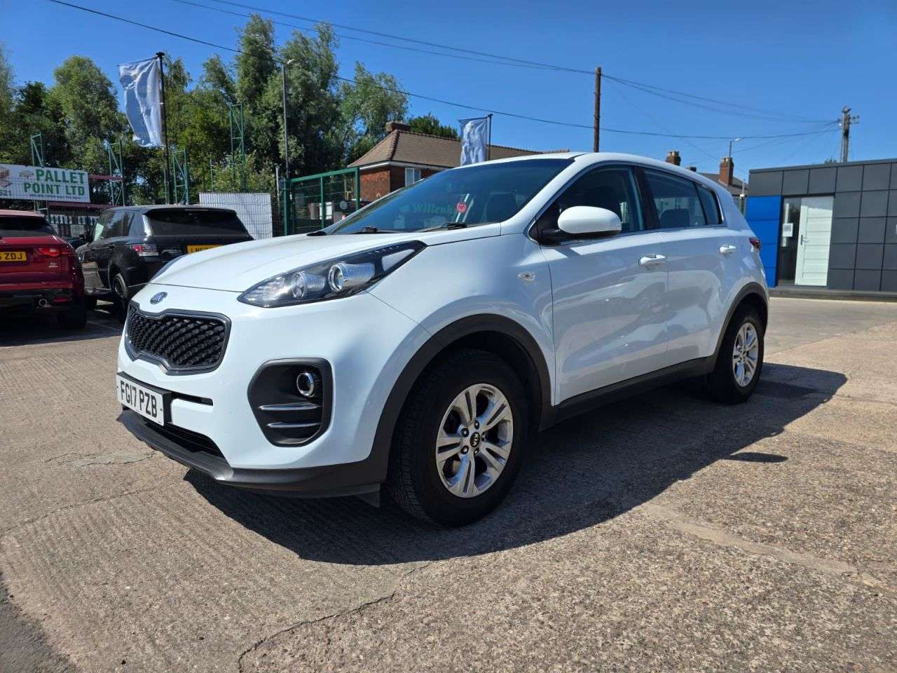 A 2017 KIA SPORTAGE 1.6 GDi 1 SUV 5dr Petrol Manual Euro 6 (s/s) (130 bhp) (Rates starting as l A 2017 KIA SPORTAGE 1.6 GDi 1 SUV 5dr Petrol Manual Euro 6 (s/s) (130 bhp) (Rates starting as l