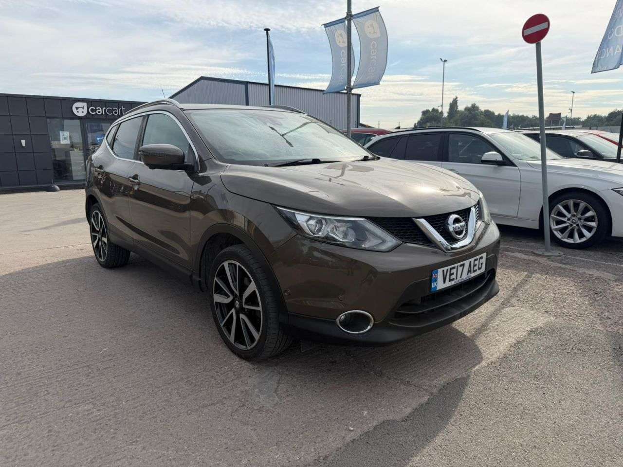 A 2017 NISSAN QASHQAI 1.5 dCi Tekna SUV 5dr Diesel Manual 2WD Euro 6 (s/s) (110 ps) (Rates starti A 2017 NISSAN QASHQAI 1.5 dCi Tekna SUV 5dr Diesel Manual 2WD Euro 6 (s/s) (110 ps) (Rates starti