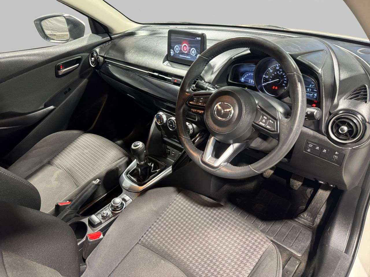 2019 MAZDA MAZDA2 2019 MAZDA MAZDA2