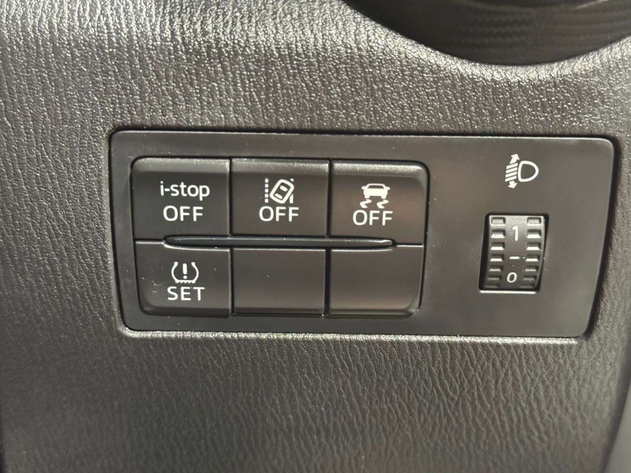 2019 MAZDA MAZDA2 2019 MAZDA MAZDA2