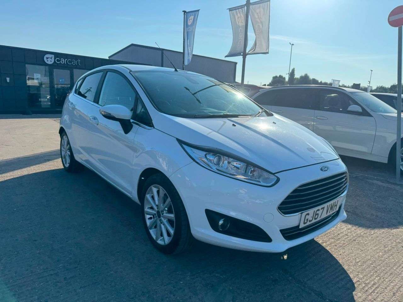 A 2017 FORD FIESTA 1.0T EcoBoost Titanium Hatchback 5dr Petrol Powershift Euro 6 (100 ps) (Rat A 2017 FORD FIESTA 1.0T EcoBoost Titanium Hatchback 5dr Petrol Powershift Euro 6 (100 ps) (Rat