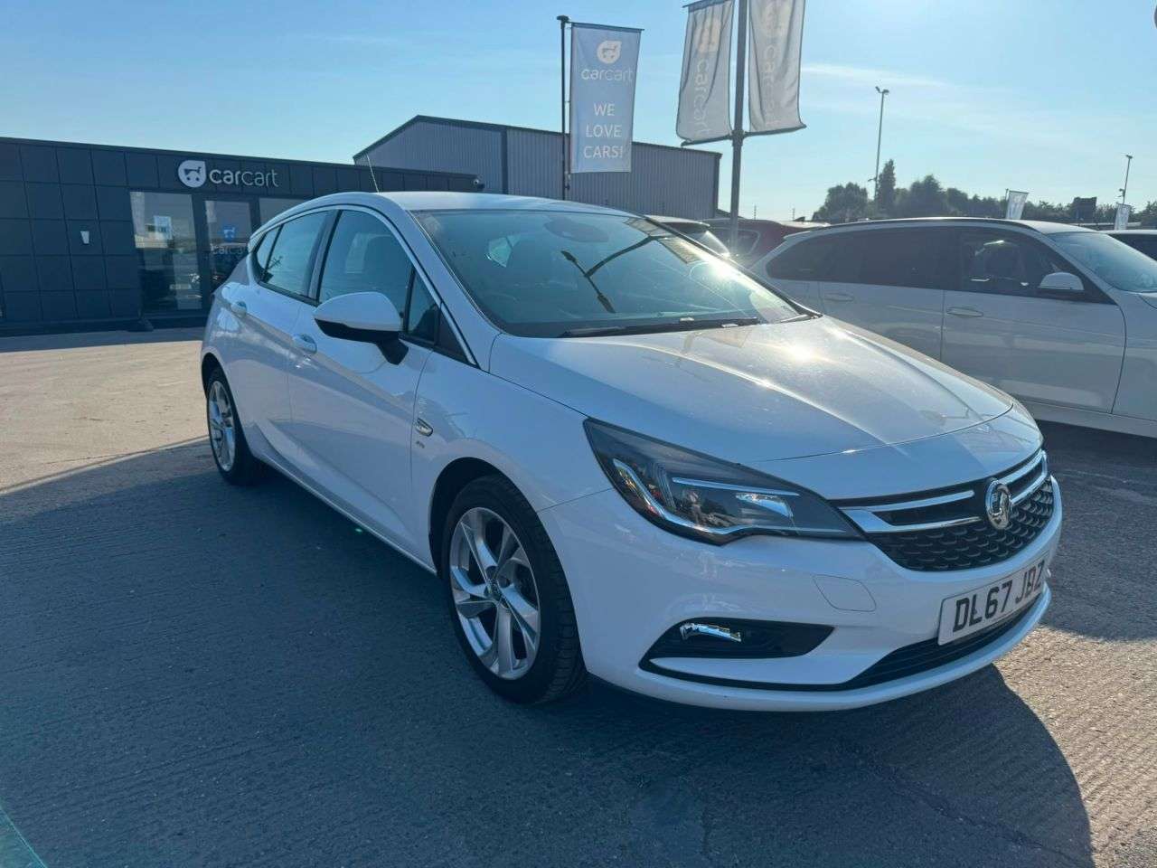 A 2018 VAUXHALL ASTRA 1.0i Turbo ecoTEC SRi Hatchback 5dr Petrol Manual Euro 6 (s/s) (105 ps) (Ra A 2018 VAUXHALL ASTRA 1.0i Turbo ecoTEC SRi Hatchback 5dr Petrol Manual Euro 6 (s/s) (105 ps) (Ra