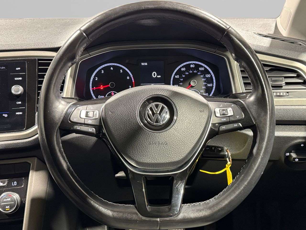 2020 VOLKSWAGEN T-ROC 2020 VOLKSWAGEN T-ROC