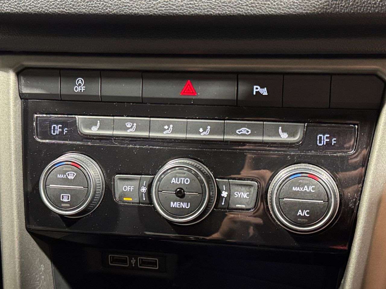 2020 VOLKSWAGEN T-ROC 2020 VOLKSWAGEN T-ROC