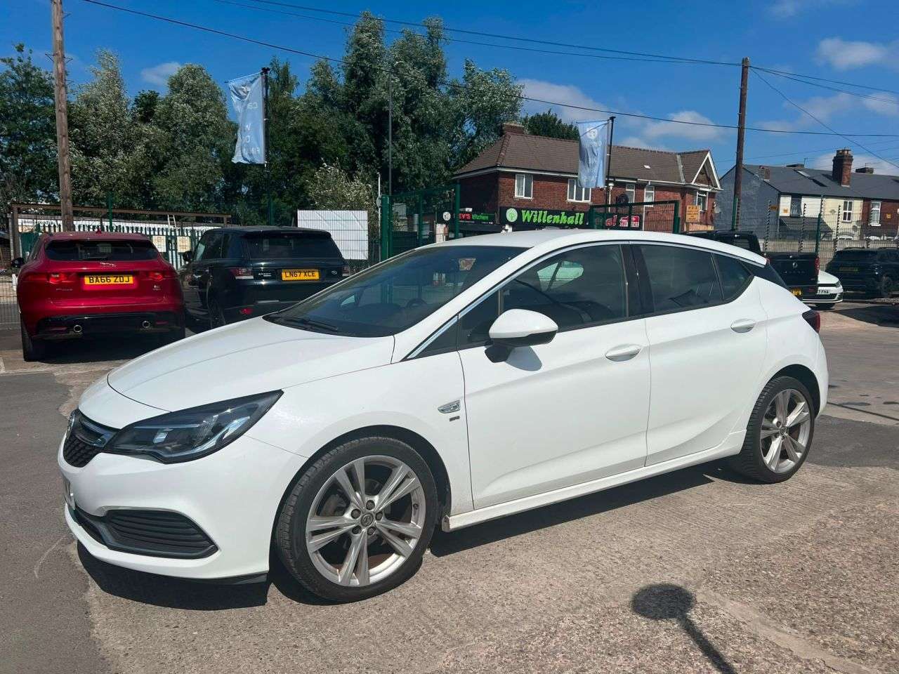 A 2018 VAUXHALL ASTRA SRI VX-LINE A 2018 VAUXHALL ASTRA SRI VX-LINE