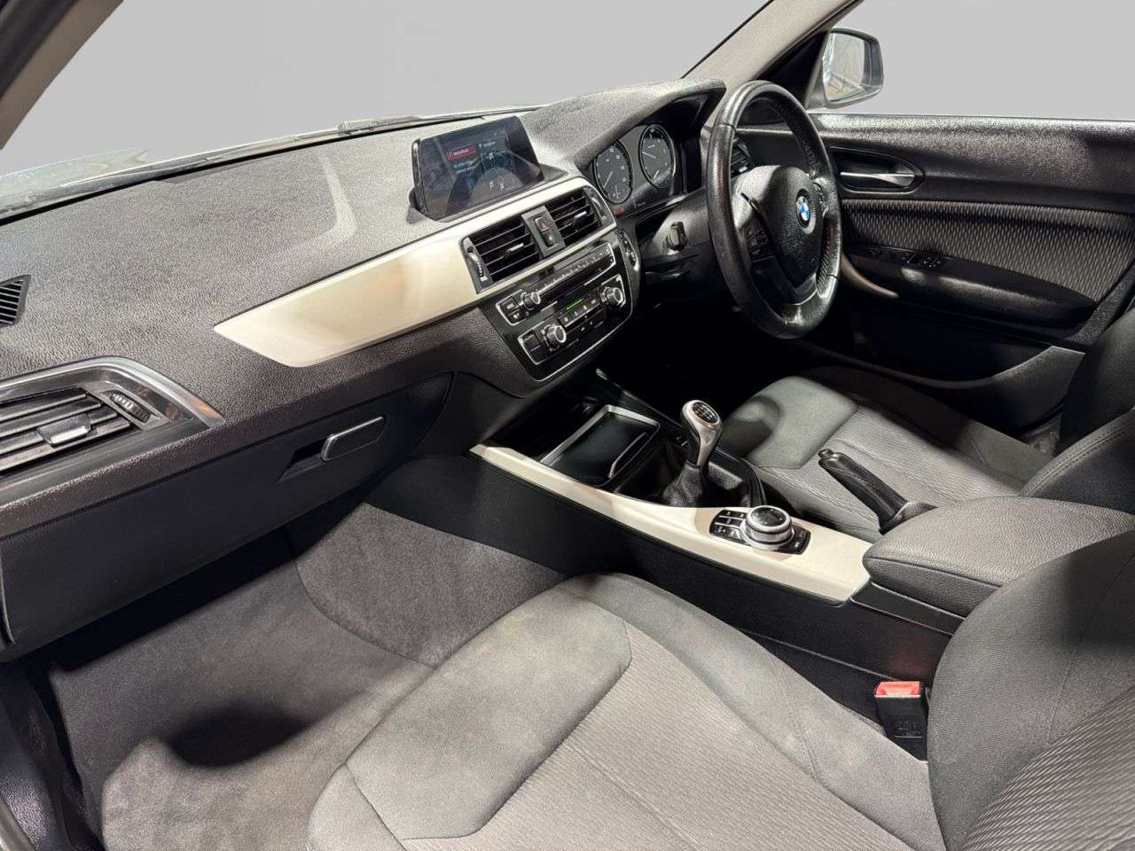 2017 BMW 1 SERIES 2017 BMW 1 SERIES