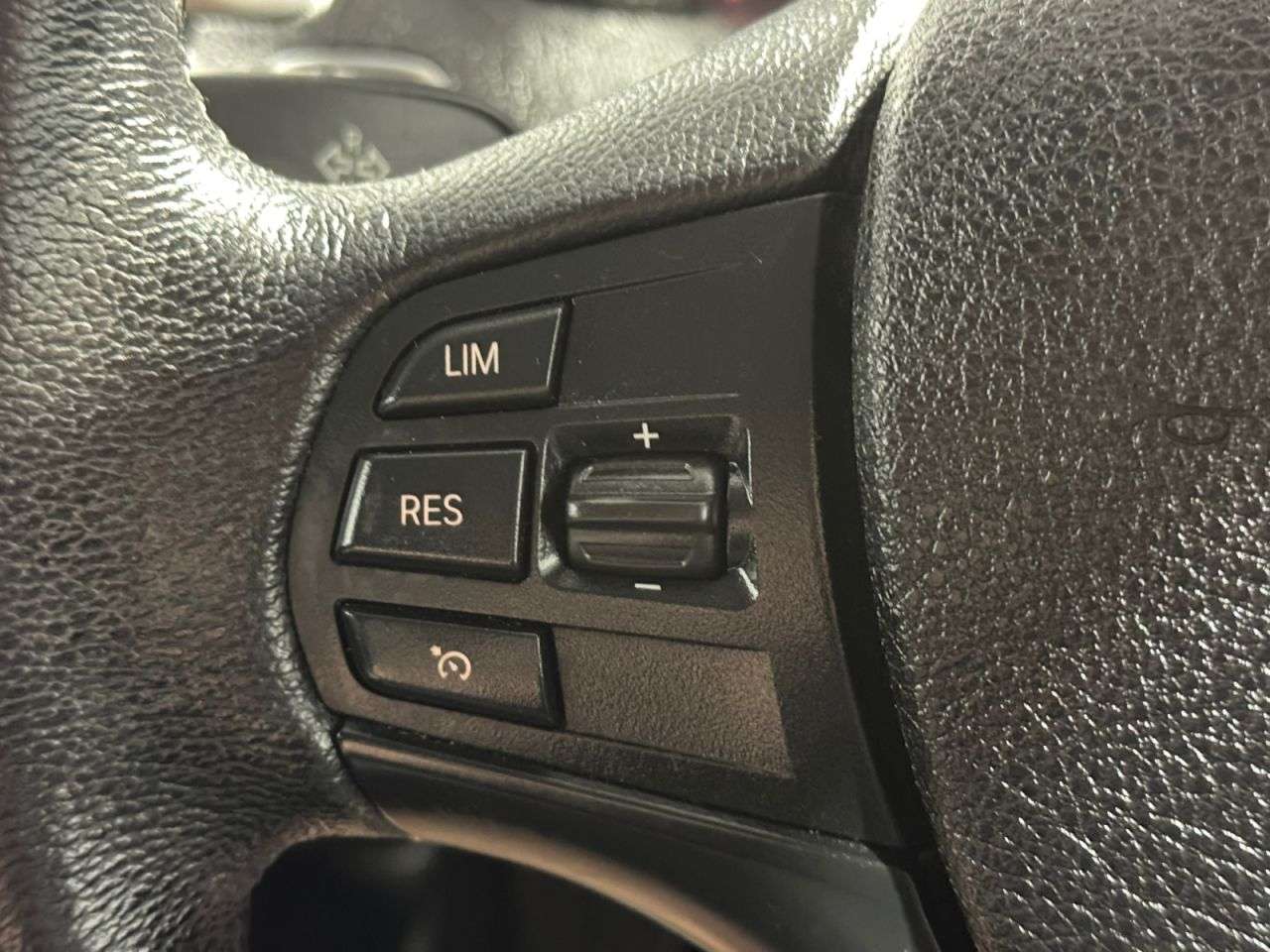 2017 BMW 1 SERIES 2017 BMW 1 SERIES