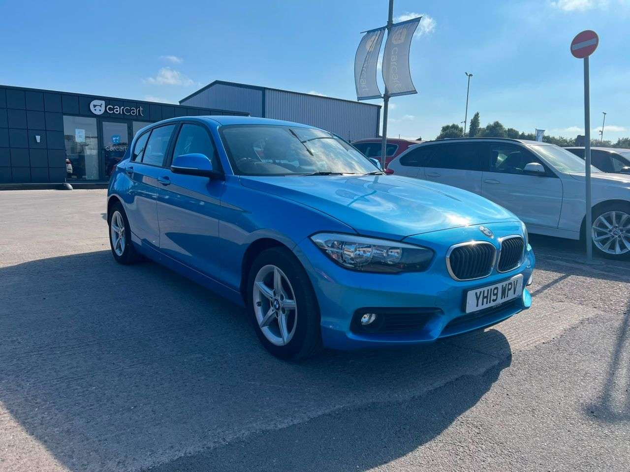 A 2019 BMW 1 SERIES 2.0 118d SE Hatchback 5dr Diesel Auto Euro 6 (s/s) (150 ps) (Rates starting A 2019 BMW 1 SERIES 2.0 118d SE Hatchback 5dr Diesel Auto Euro 6 (s/s) (150 ps) (Rates starting