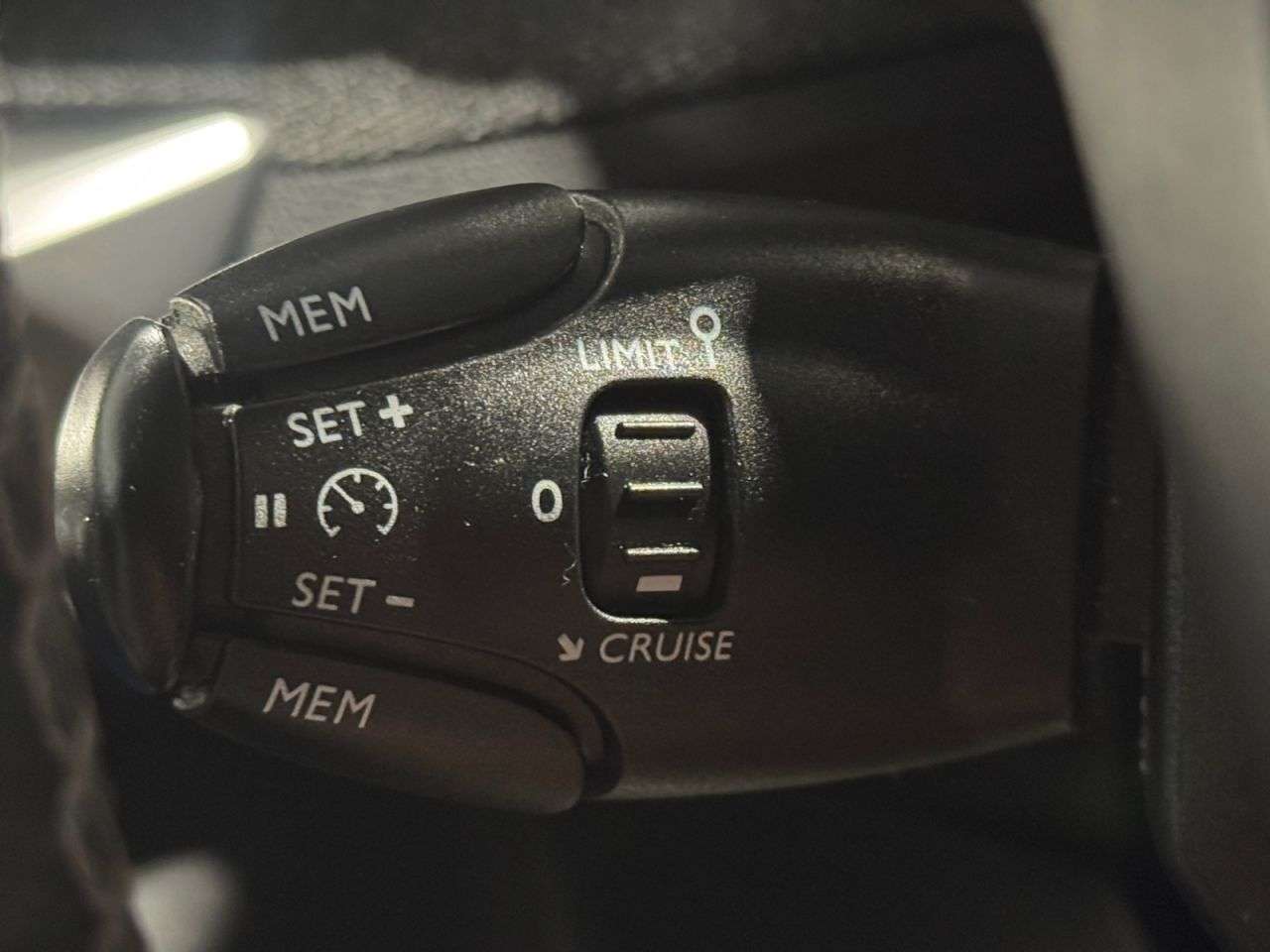 2018 PEUGEOT 3008 2018 PEUGEOT 3008