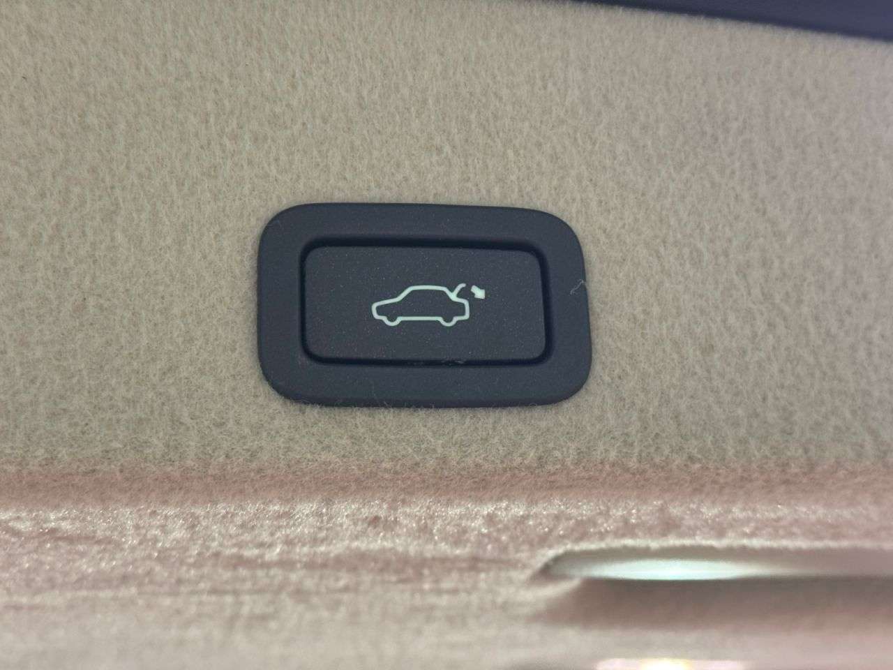 2017 VOLVO XC60 2017 VOLVO XC60