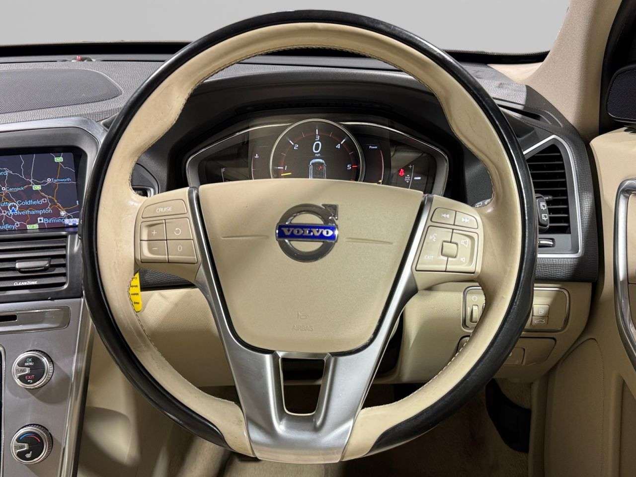 2017 VOLVO XC60 2017 VOLVO XC60