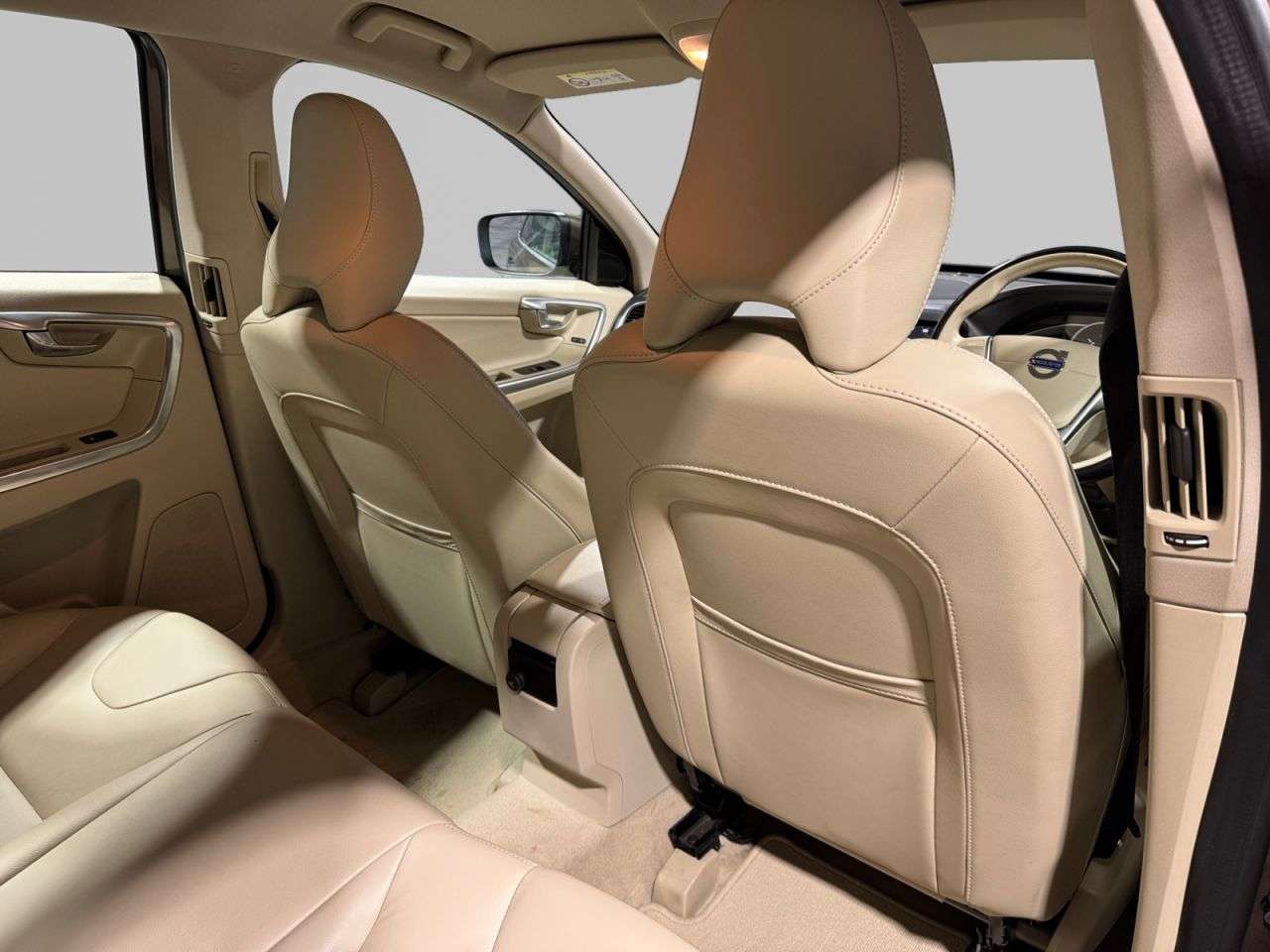 2017 VOLVO XC60 2017 VOLVO XC60
