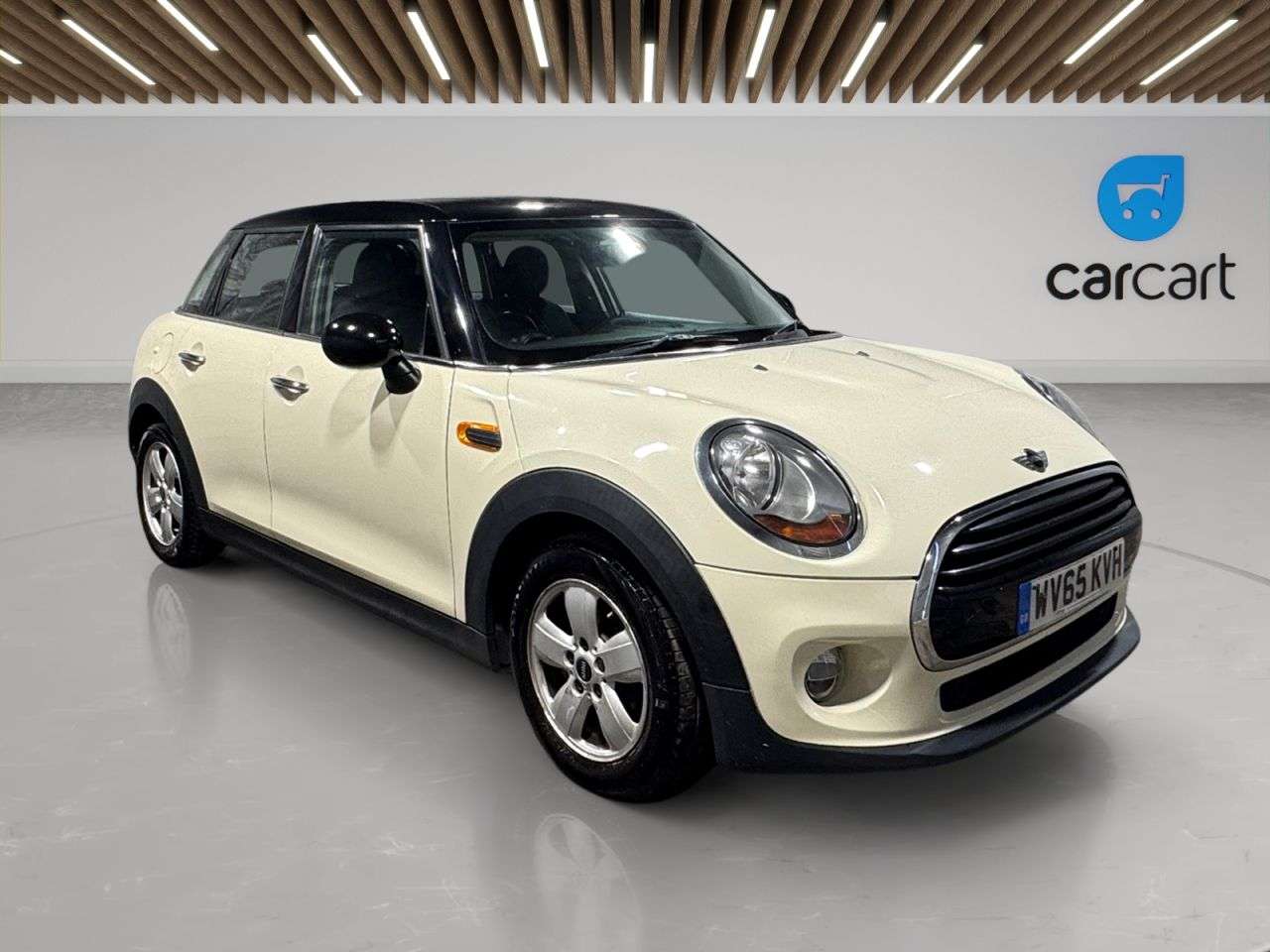 A 2015 MINI HATCH 1.5 Cooper Hatchback 5dr Petrol Manual Euro 6 (s/s) (136 ps) (Rates startin A 2015 MINI HATCH 1.5 Cooper Hatchback 5dr Petrol Manual Euro 6 (s/s) (136 ps) (Rates startin