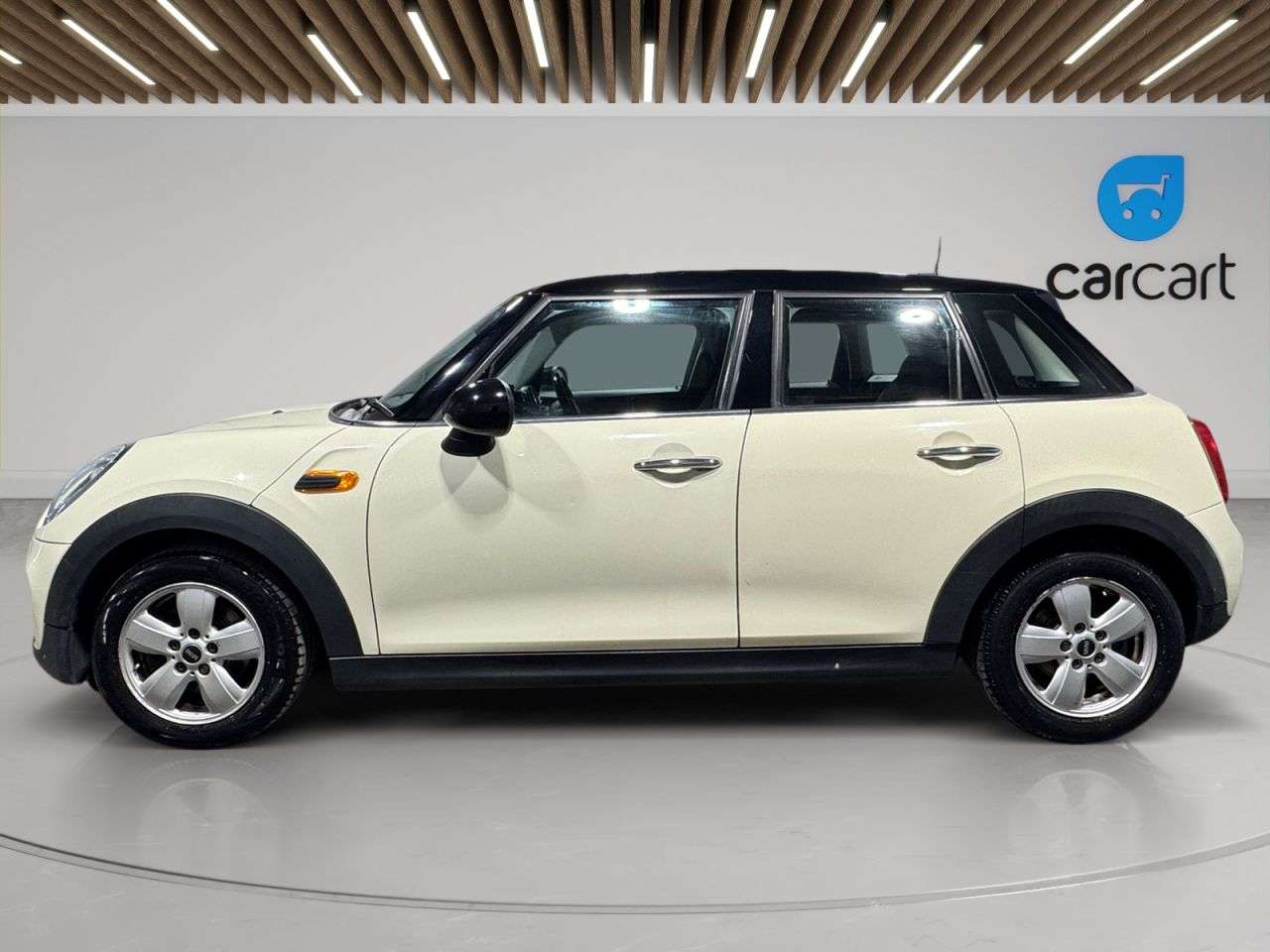 A 2015 MINI HATCH 1.5 Cooper Hatchback 5dr Petrol Manual Euro 6 (s/s) (136 ps) (Rates startin A 2015 MINI HATCH 1.5 Cooper Hatchback 5dr Petrol Manual Euro 6 (s/s) (136 ps) (Rates startin