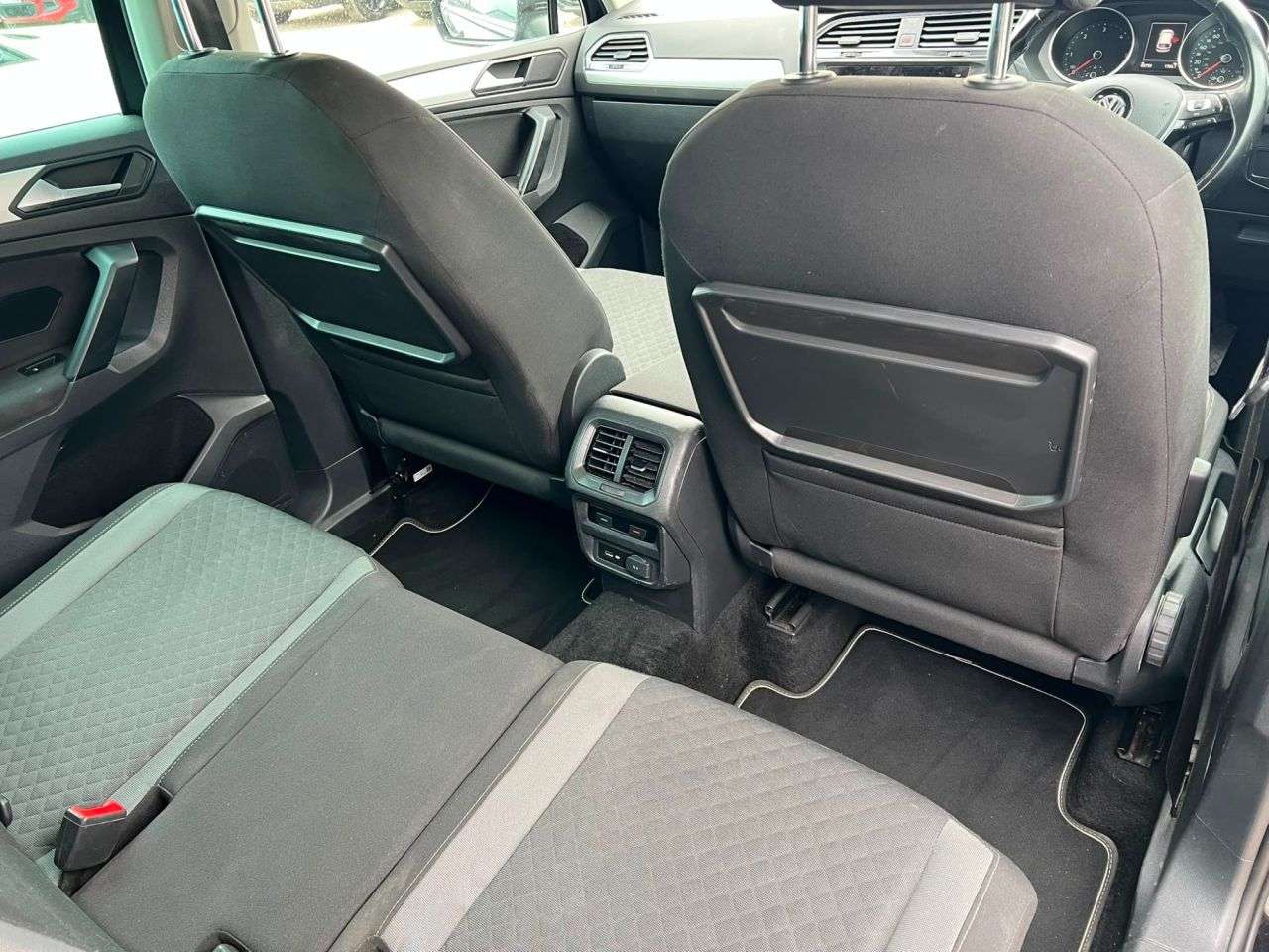 2018 VOLKSWAGEN TIGUAN 2018 VOLKSWAGEN TIGUAN