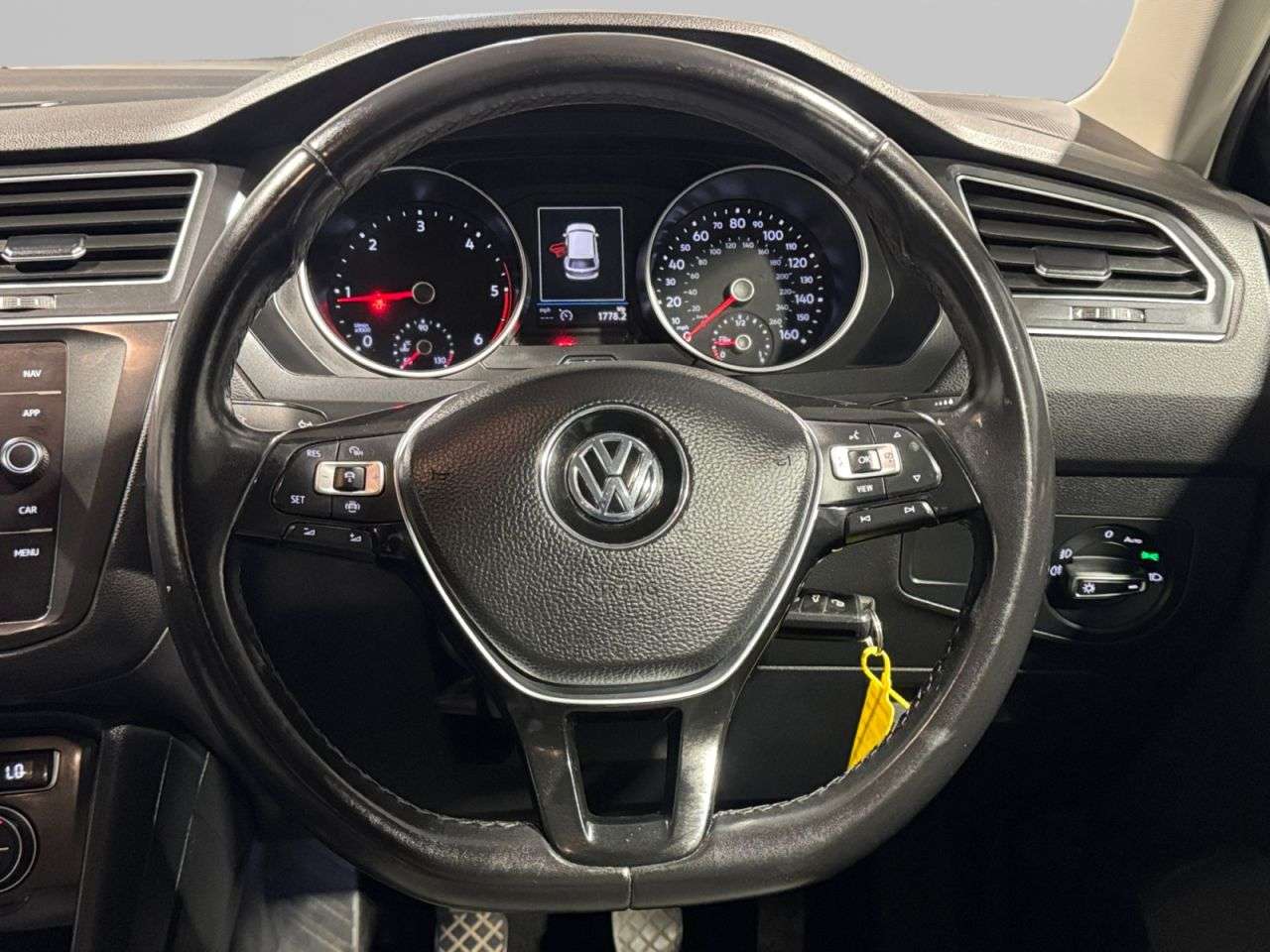 2018 VOLKSWAGEN TIGUAN 2018 VOLKSWAGEN TIGUAN