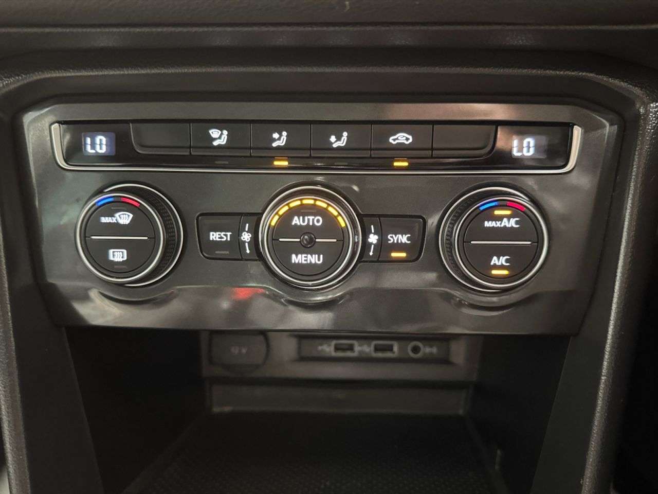 2018 VOLKSWAGEN TIGUAN 2018 VOLKSWAGEN TIGUAN