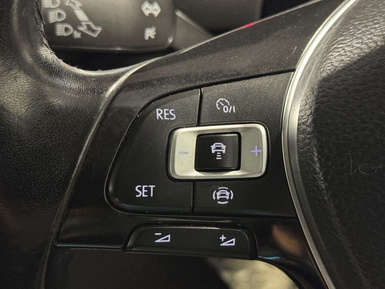 2018 VOLKSWAGEN TIGUAN 2018 VOLKSWAGEN TIGUAN