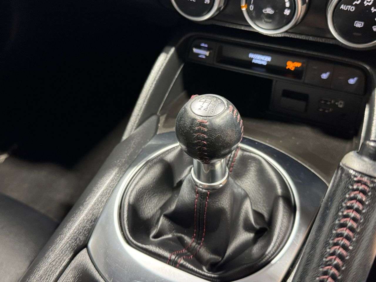 2018 MAZDA MX-5 RF 2018 MAZDA MX-5 RF