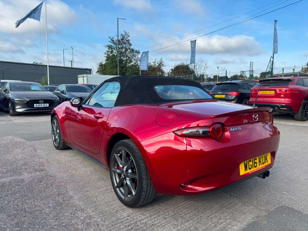 2016 MAZDA MX-5 2016 MAZDA MX-5