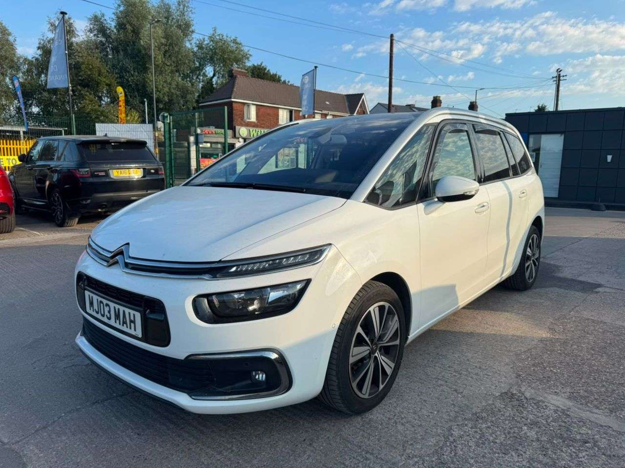 A 2018 CITROEN GRAND C4 PICASSO 1.6 BlueHDi Flair MPV 5dr Diesel Manual Euro 6 (s/s) (120 ps) (Rates starti A 2018 CITROEN GRAND C4 PICASSO 1.6 BlueHDi Flair MPV 5dr Diesel Manual Euro 6 (s/s) (120 ps) (Rates starti